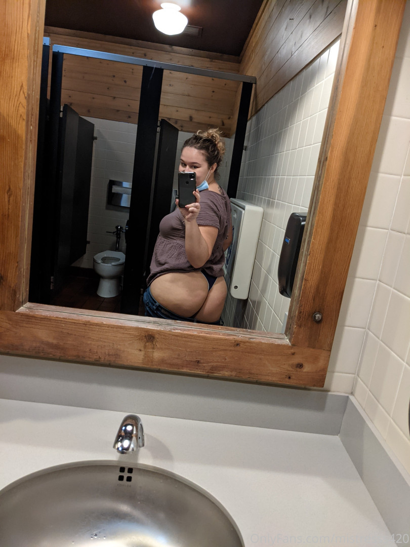Photo by mistresss420 published on October 12,2023 08:19:02 - BestThots