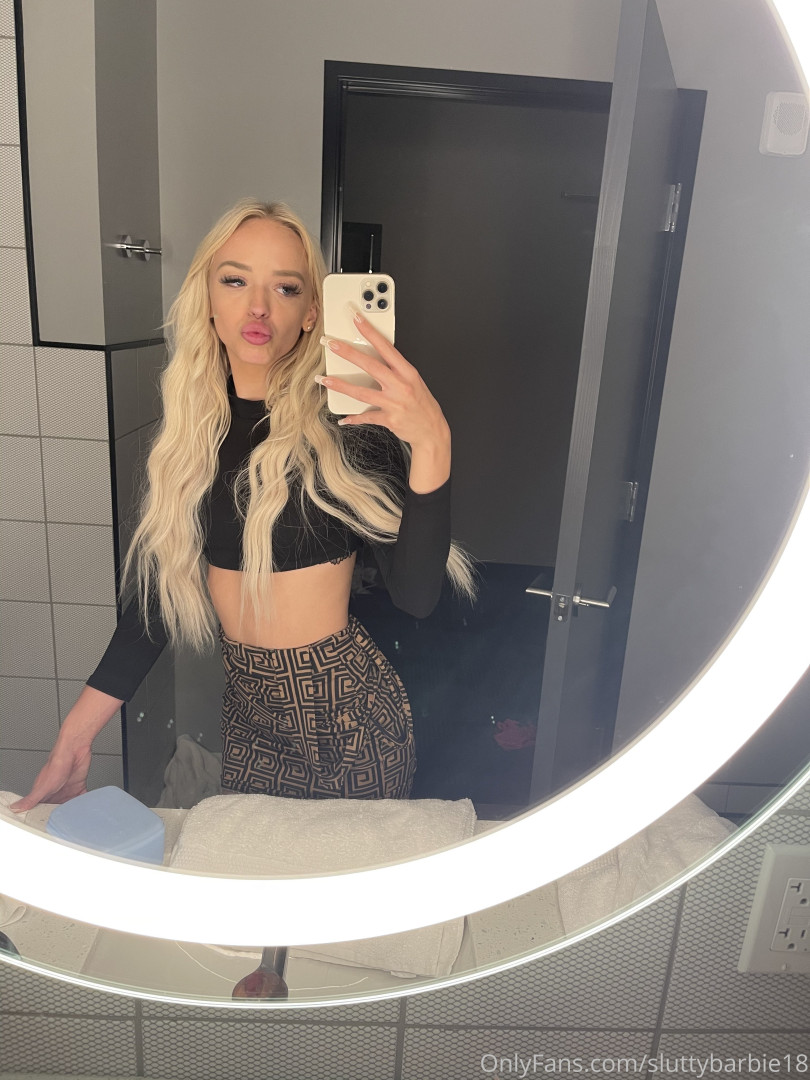 Photo by badlittlebarbie18 published on November 29,2023 14:34:45 - BestThots