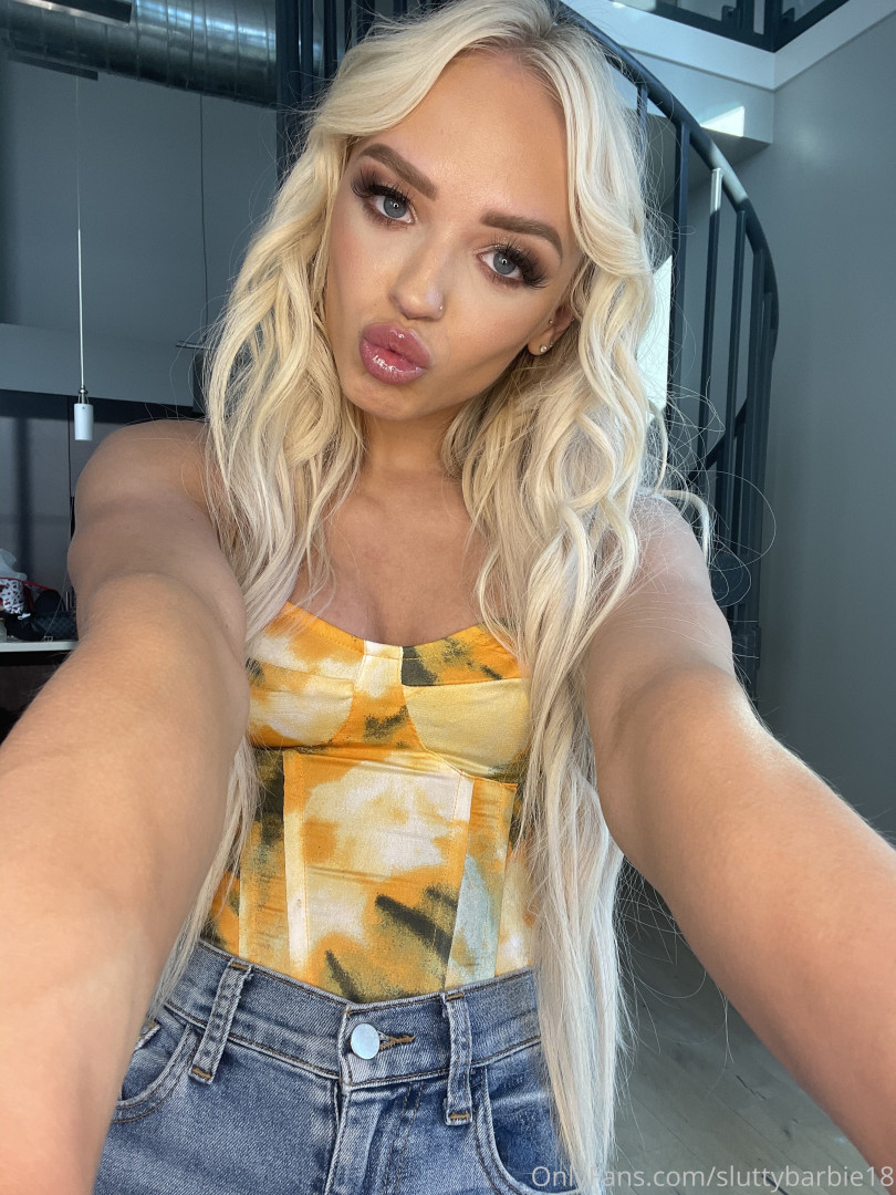 Photo by badlittlebarbie18 published on November 29,2023 14:38:24 - BestThots