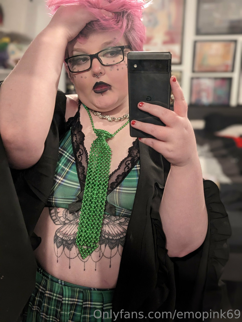 Photo by emopink69 published on July 31,2023 08:01:42 - BestThots
