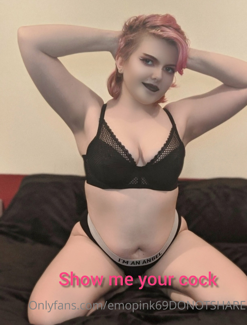 Photo by emopink69 published on July 31,2023 08:02:29 - BestThots