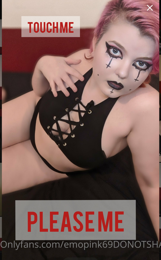 Photo by emopink69 published on July 31,2023 08:02:48 - BestThots