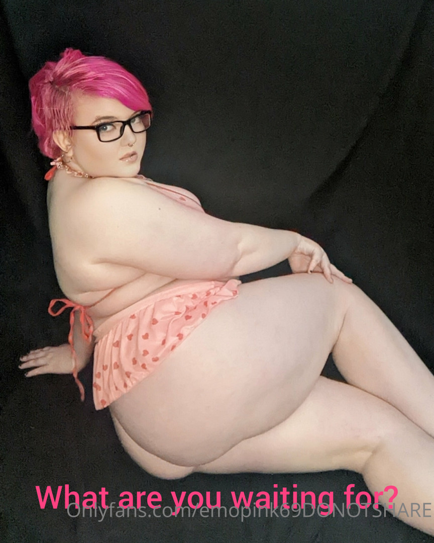 Photo by emopink69 published on July 31,2023 08:03:10 - BestThots