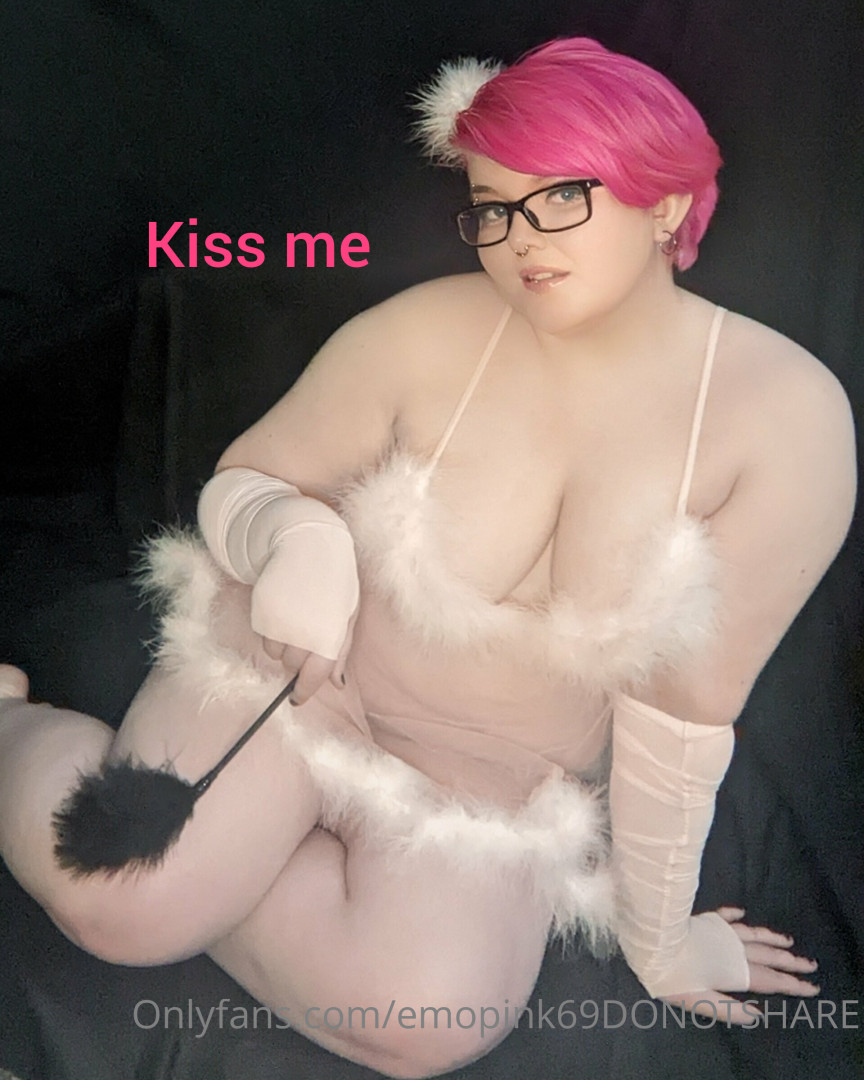 Photo by emopink69 published on July 31,2023 08:04:12 - BestThots