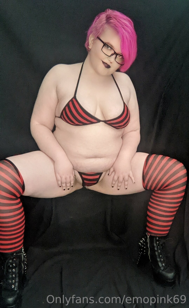 Photo by emopink69 published on July 31,2023 08:06:21 - BestThots