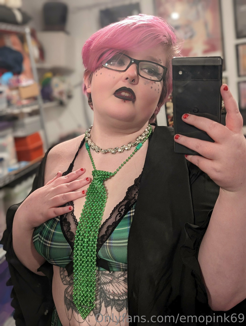 Photo by emopink69 published on July 31,2023 08:09:37 - BestThots