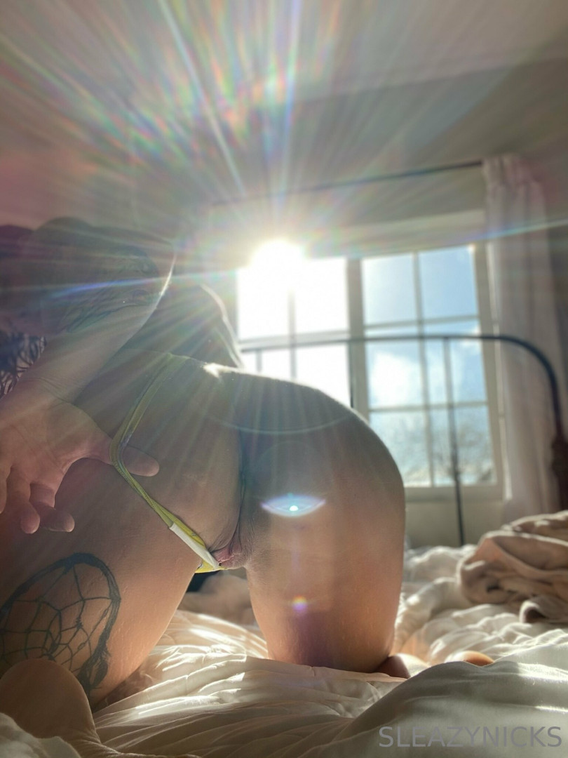 Photo by sleazynicks published on October 16,2023 12:00:54 - BestThots