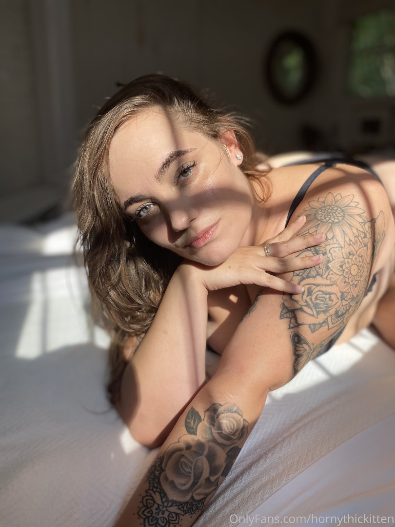 Photo by hornythickitten published on August 6,2023 04:13:39 - BestThots
