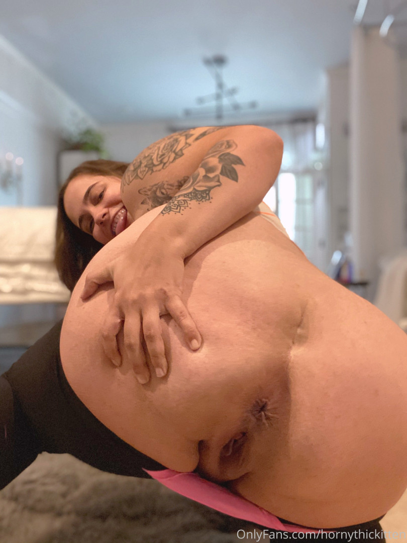Photo by hornythickitten published on August 6,2023 04:13:46 - BestThots