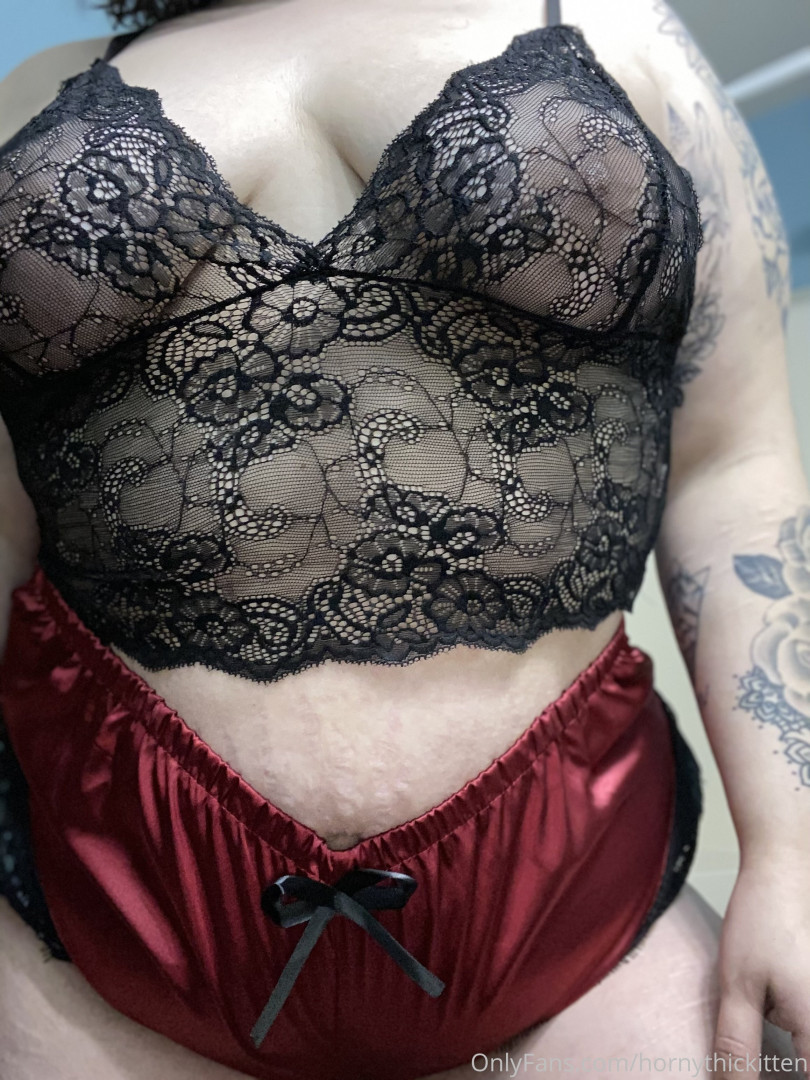 Photo by hornythickitten published on August 6,2023 04:20:36 - BestThots