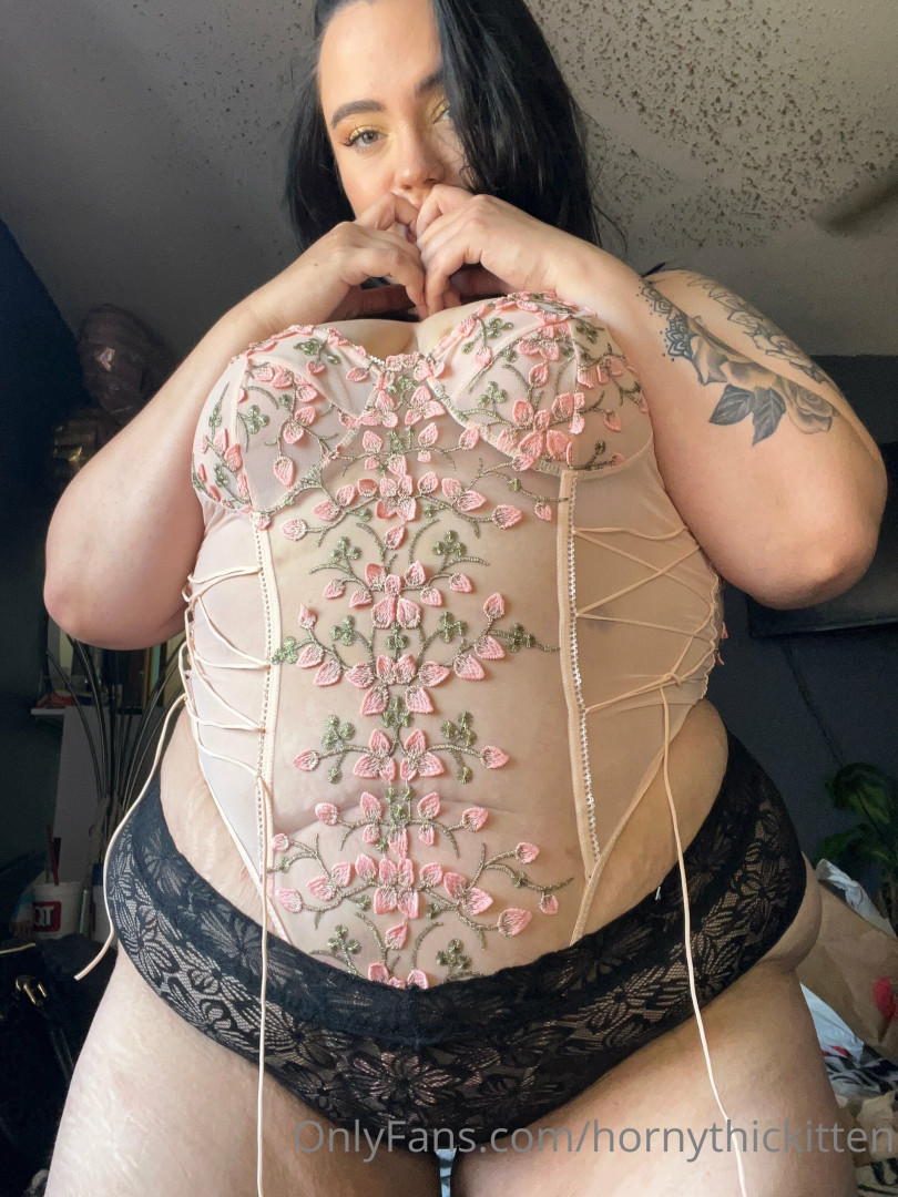 Photo by hornythickitten published on August 6,2023 04:22:20 - BestThots