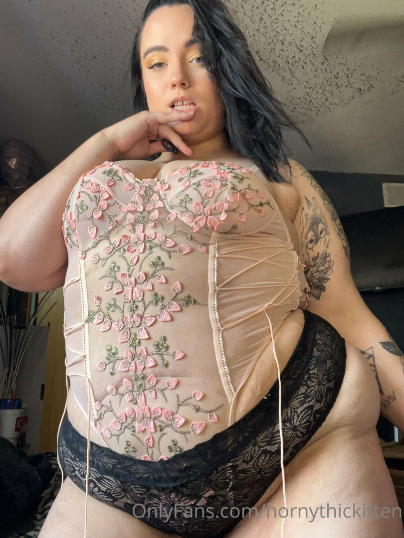 Photo by hornythickitten published on August 6,2023 04:22:23 - BestThots