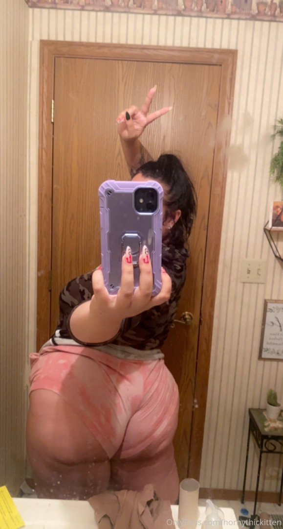 Photo by hornythickitten published on August 6,2023 04:24:26 - BestThots