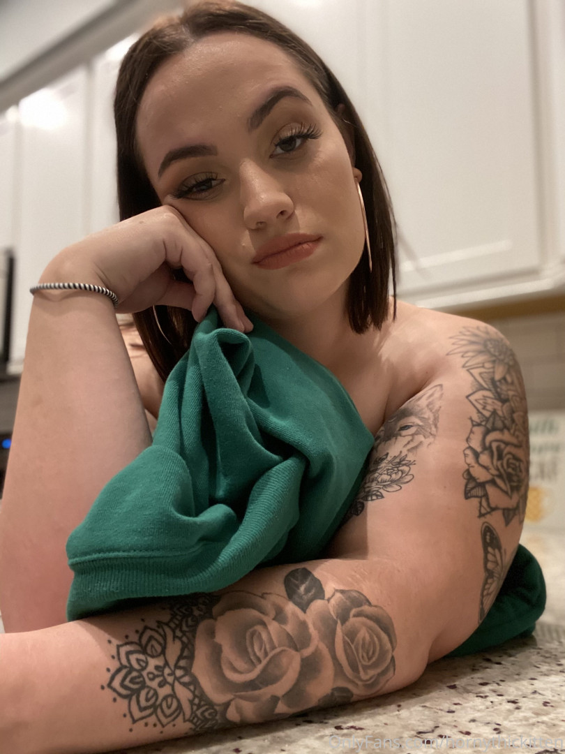 Photo by hornythickitten published on August 6,2023 04:27:26 - BestThots