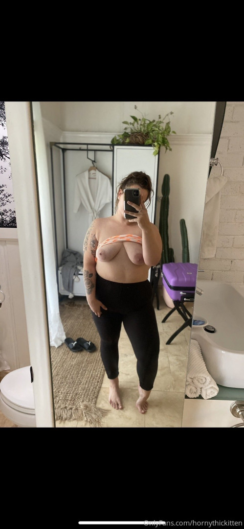 Photo by hornythickitten published on August 6,2023 04:41:18 - BestThots