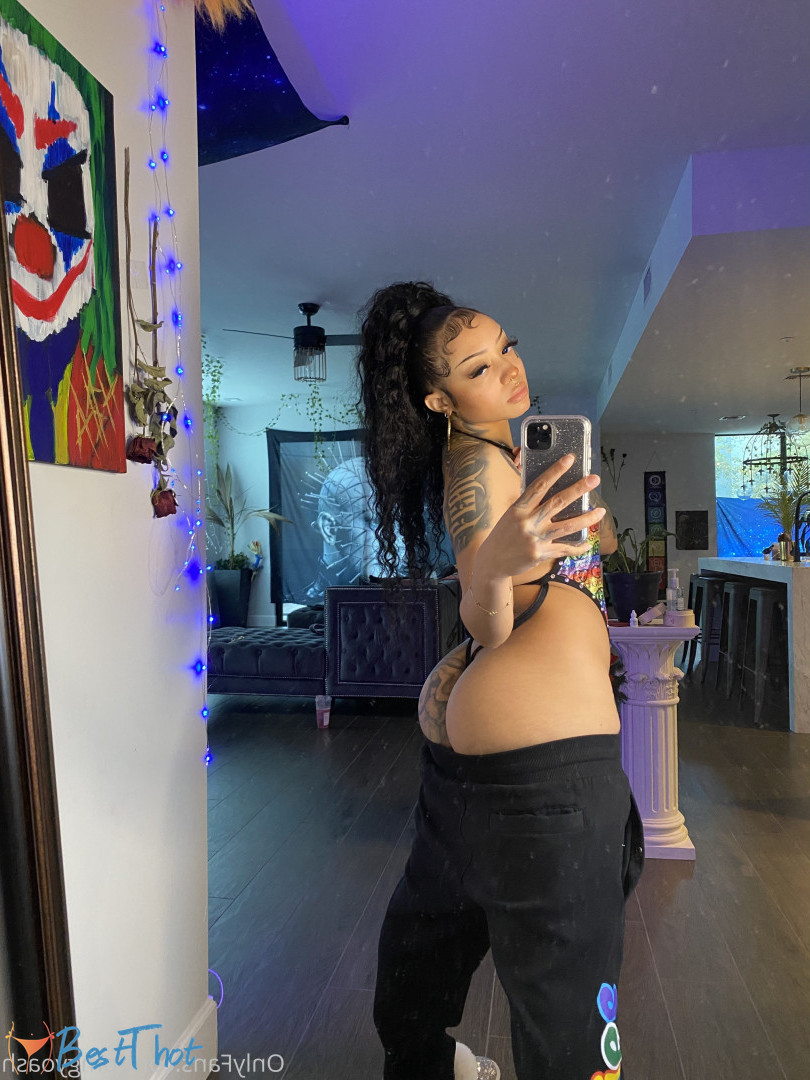 Photo by omgyoash published on December 10,2024 16:51:29 - BestThots