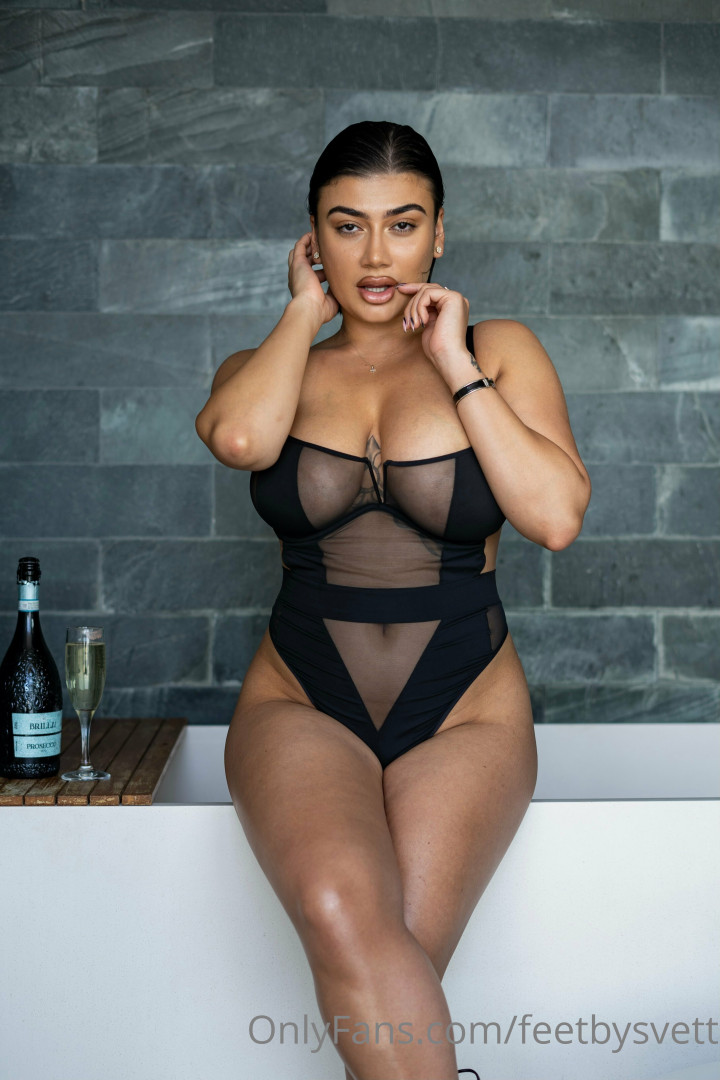 Photo by feetbysvett published on October 16,2023 09:02:39 - BestThots