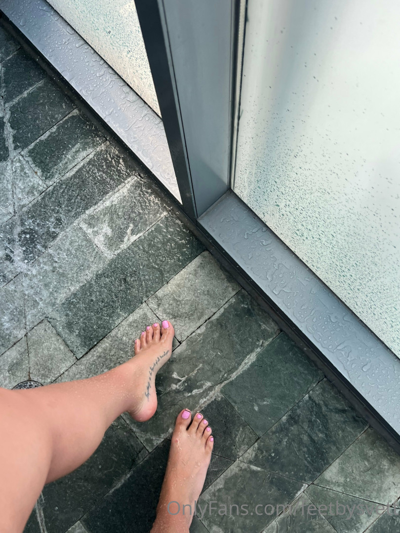 Photo by feetbysvett published on October 16,2023 09:32:17 - BestThots