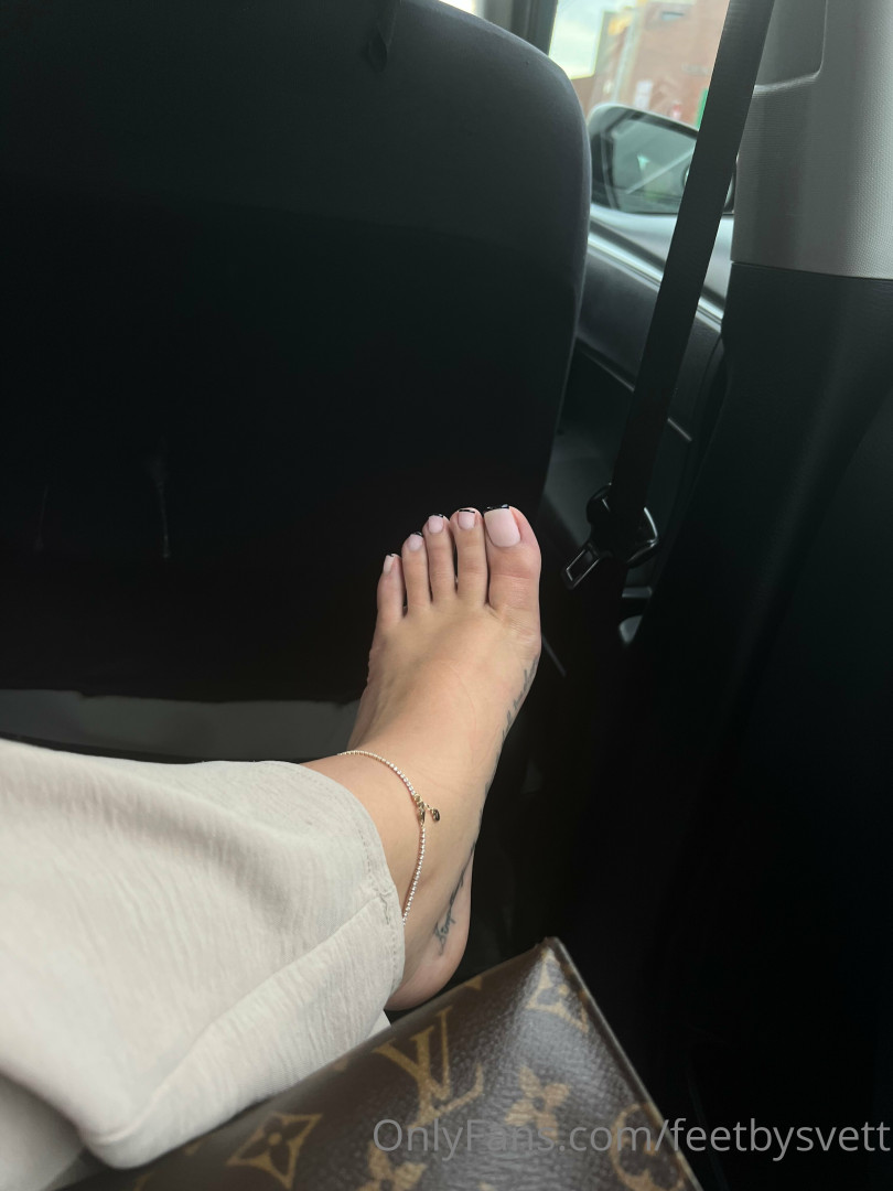 Photo by feetbysvett published on October 16,2023 09:38:49 - BestThots