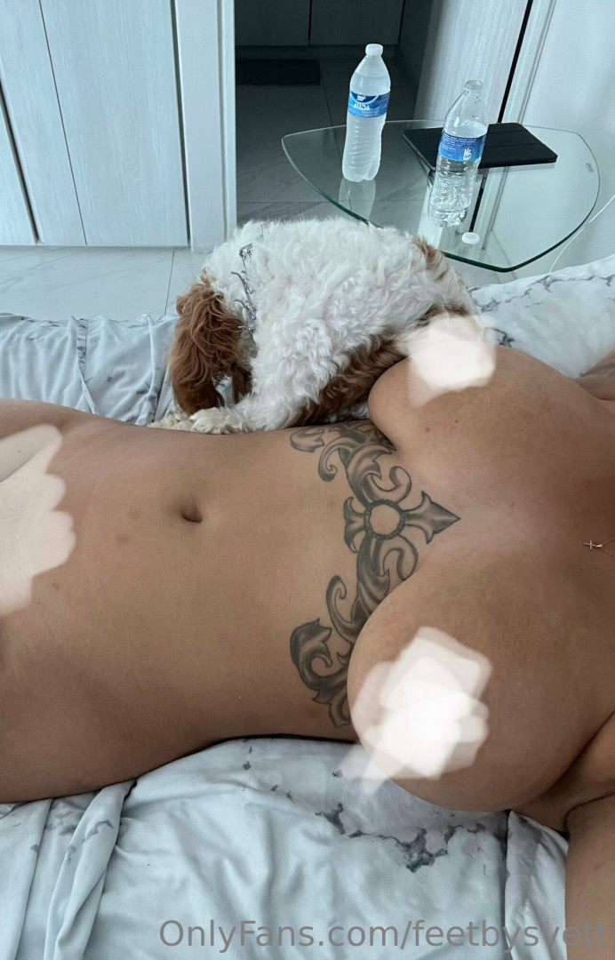 Photo by feetbysvett published on October 16,2023 09:43:30 - BestThots