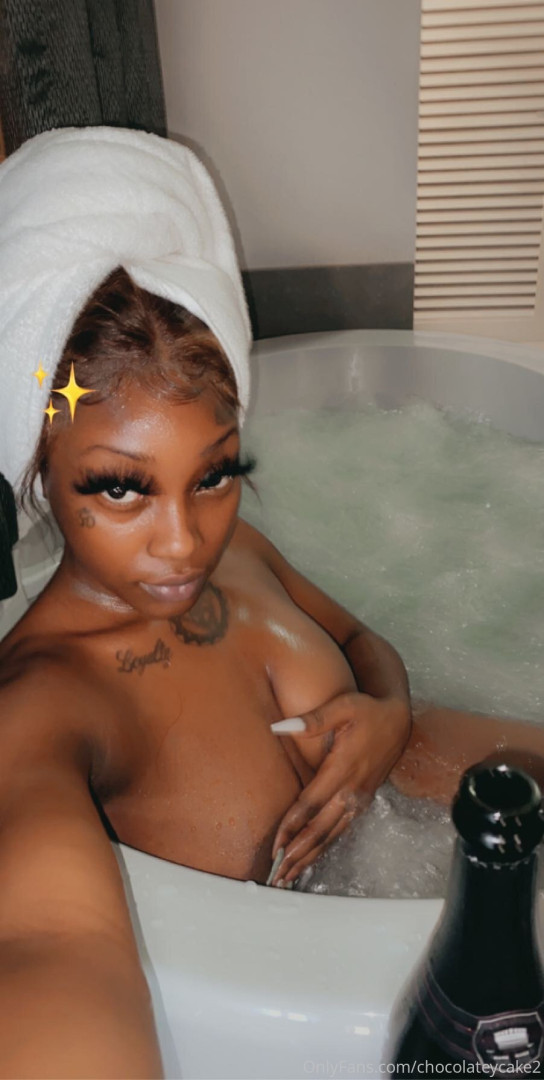 Photo by chocolateycake2 published on October 15,2023 14:29:40 - BestThots