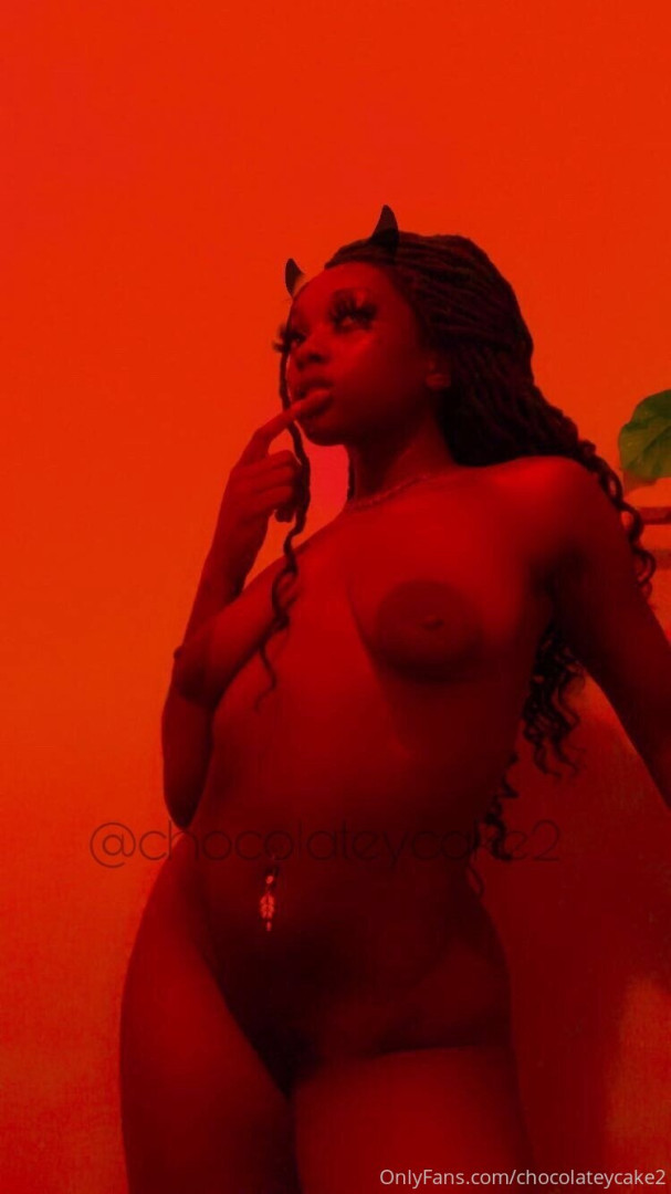 Photo by chocolateycake2 published on October 15,2023 23:24:35 - BestThots