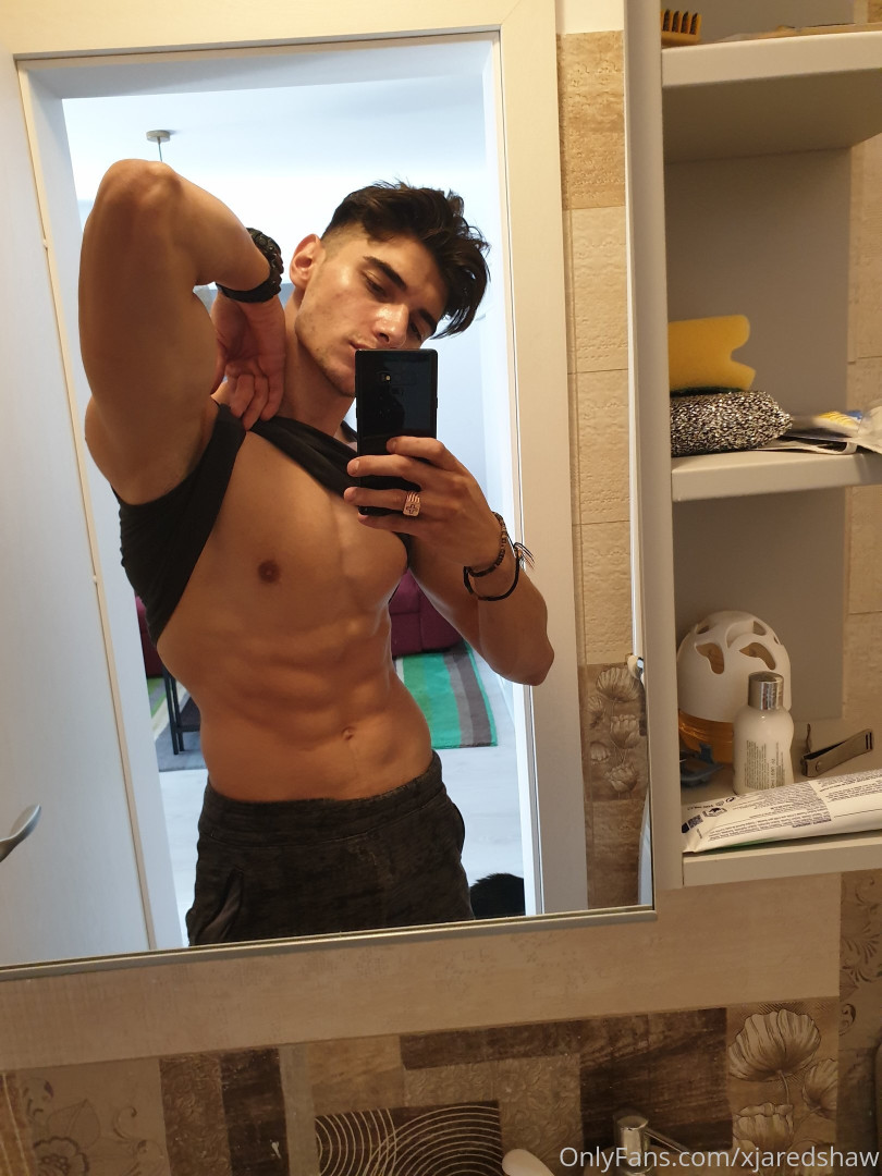 Photo by xjaredshaw published on May 15,2023 23:03:42 - BestThots