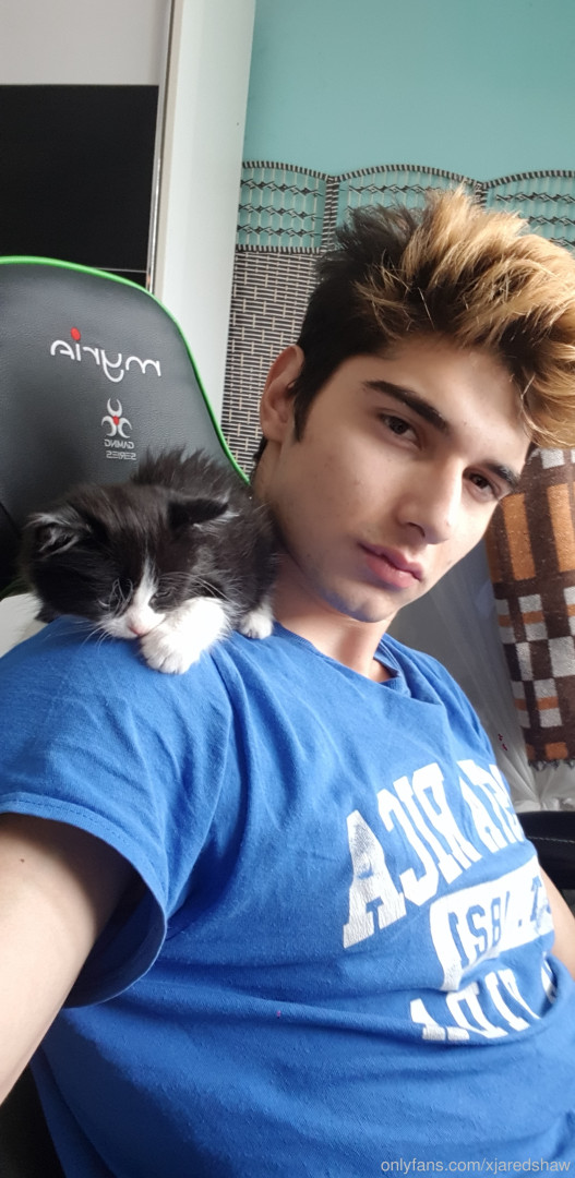 Photo by xjaredshaw published on May 15,2023 23:03:45 - BestThots