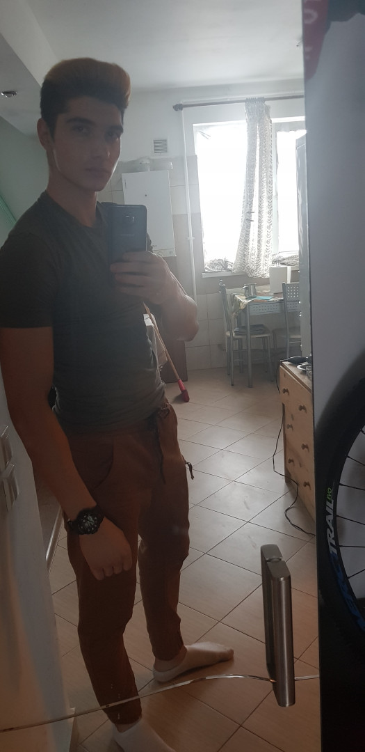 Photo by xjaredshaw published on May 15,2023 23:06:28 - BestThots