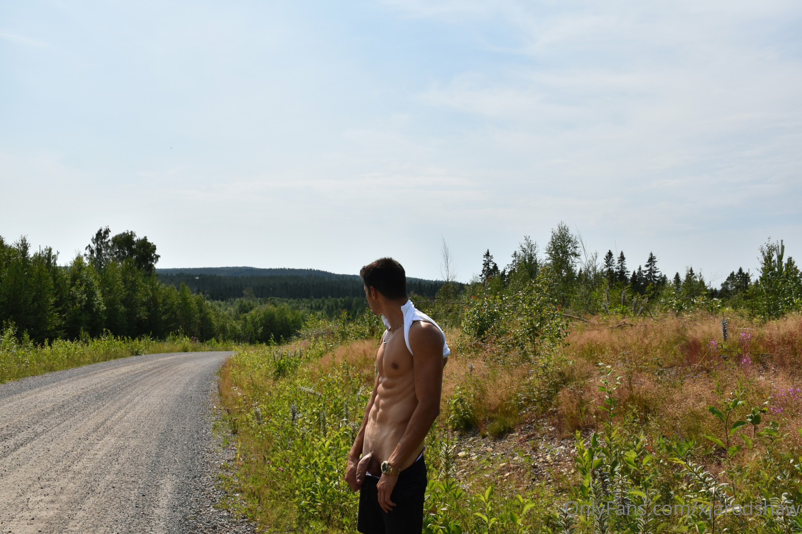 Photo by xjaredshaw published on May 15,2023 23:06:31 - BestThots