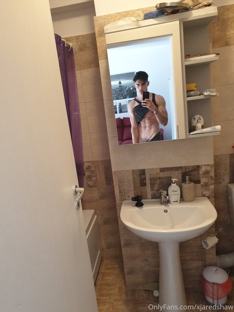 Photo by xjaredshaw published on May 15,2023 23:08:39 - BestThots