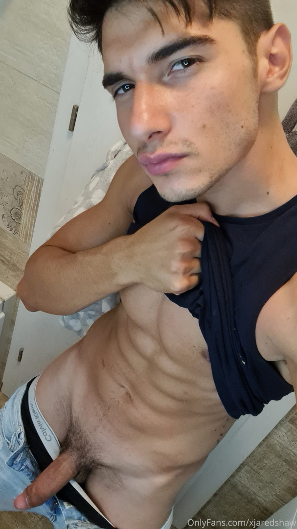 Photo by xjaredshaw published on May 15,2023 23:08:53 - BestThots