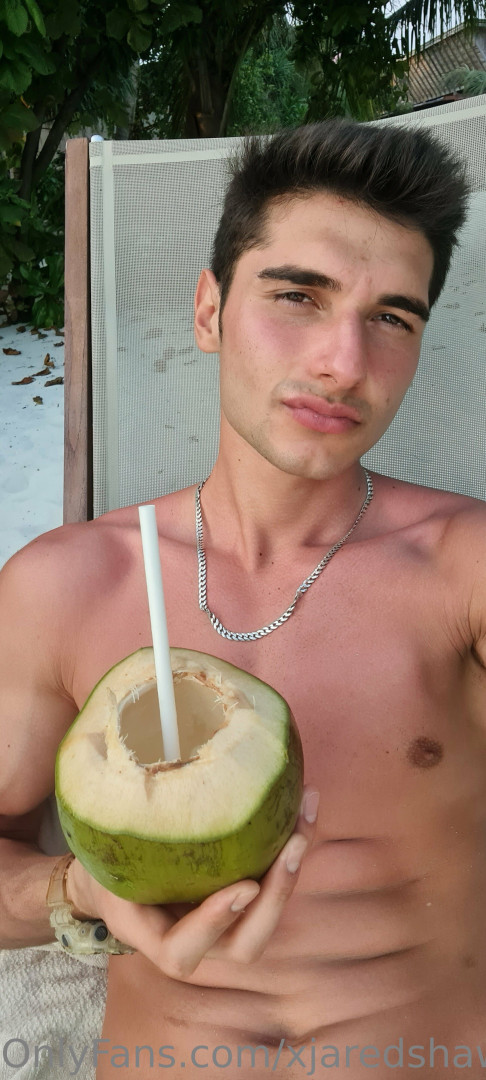 Photo by xjaredshaw published on May 15,2023 23:08:55 - BestThots