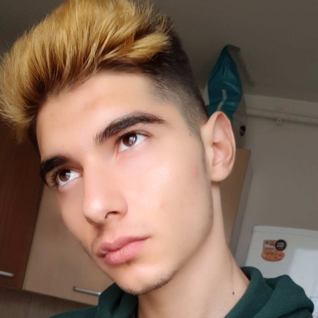 Photo by xjaredshaw published on May 15,2023 23:09:16 - BestThots