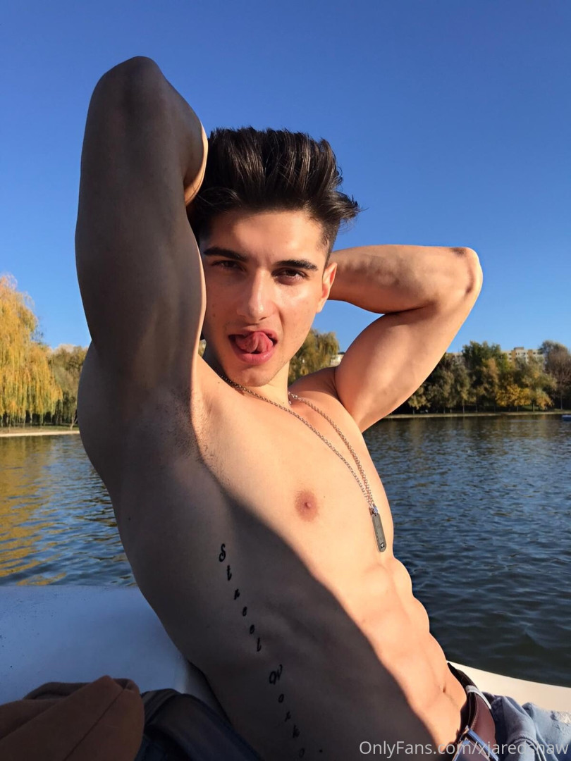 Photo by xjaredshaw published on May 15,2023 23:11:20 - BestThots