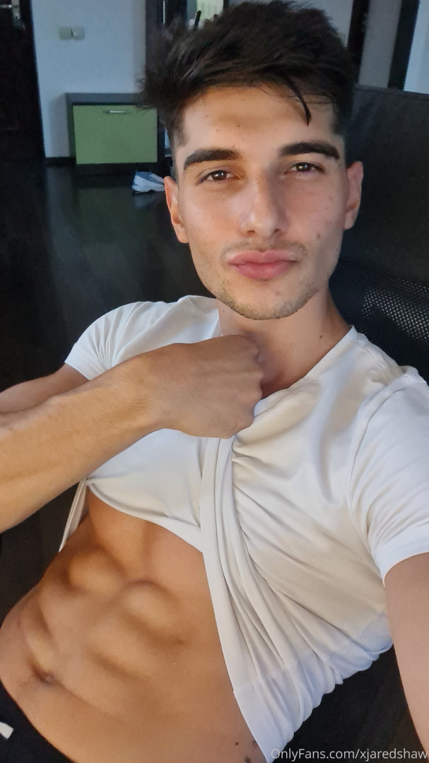 Photo by xjaredshaw published on May 15,2023 23:11:35 - BestThots