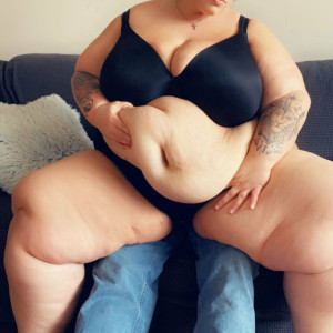 voluptuous_kennedy #1871406