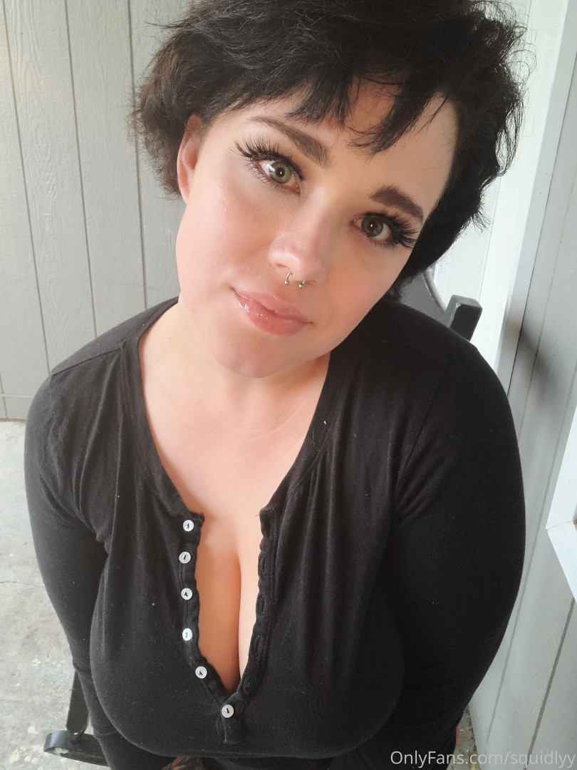 Photo by thequeenhasarrived published on May 16,2023 21:38:03 - BestThots