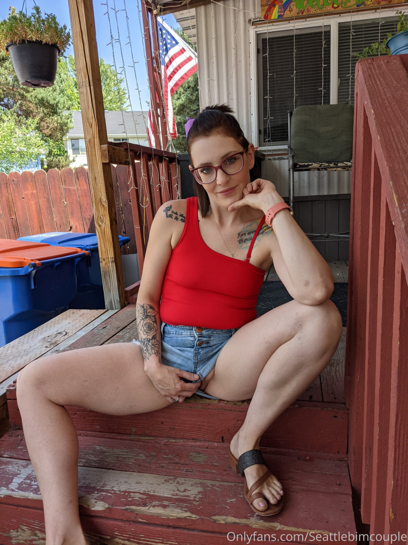 Photo by seattlebimcouple published on June 5,2023 11:43:16 - BestThots