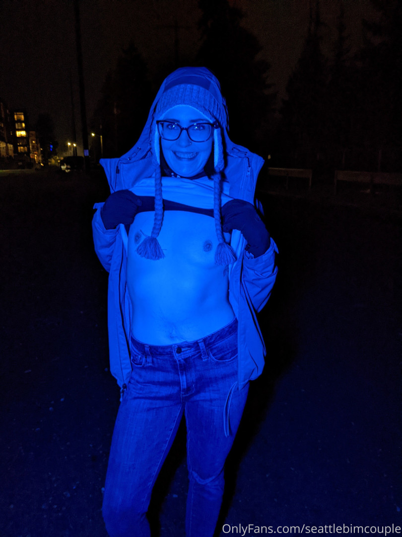 Photo by seattlebimcouple published on June 5,2023 11:44:54 - BestThots