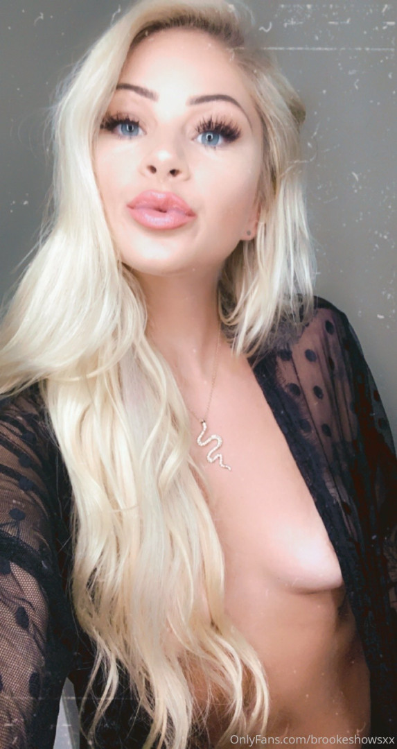 Photo by brookeshowsxx published on October 16,2023 21:13:10 - BestThots