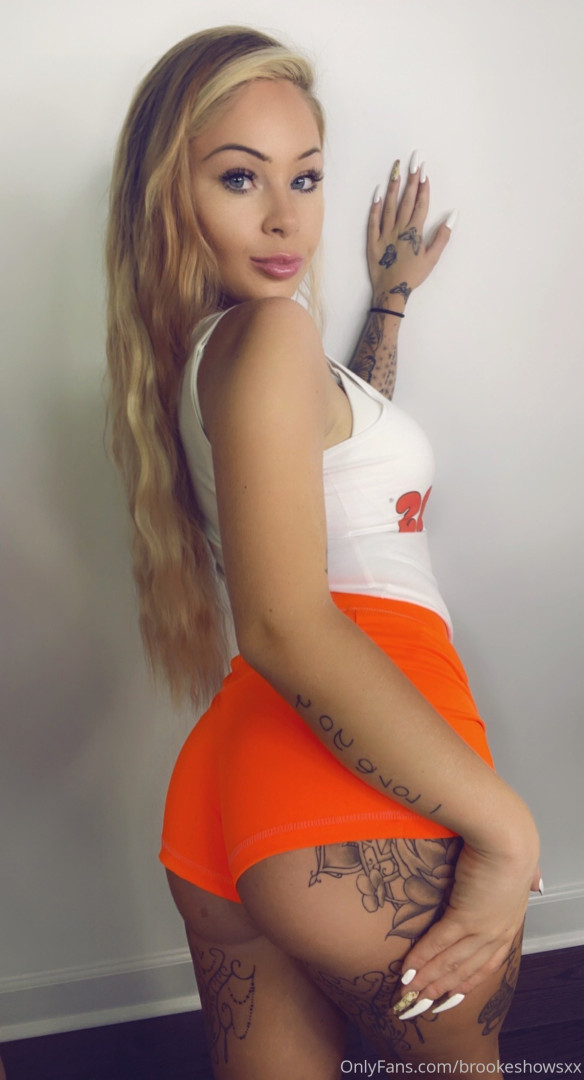 Photo by brookeshowsxx published on October 16,2023 21:25:29 - BestThots
