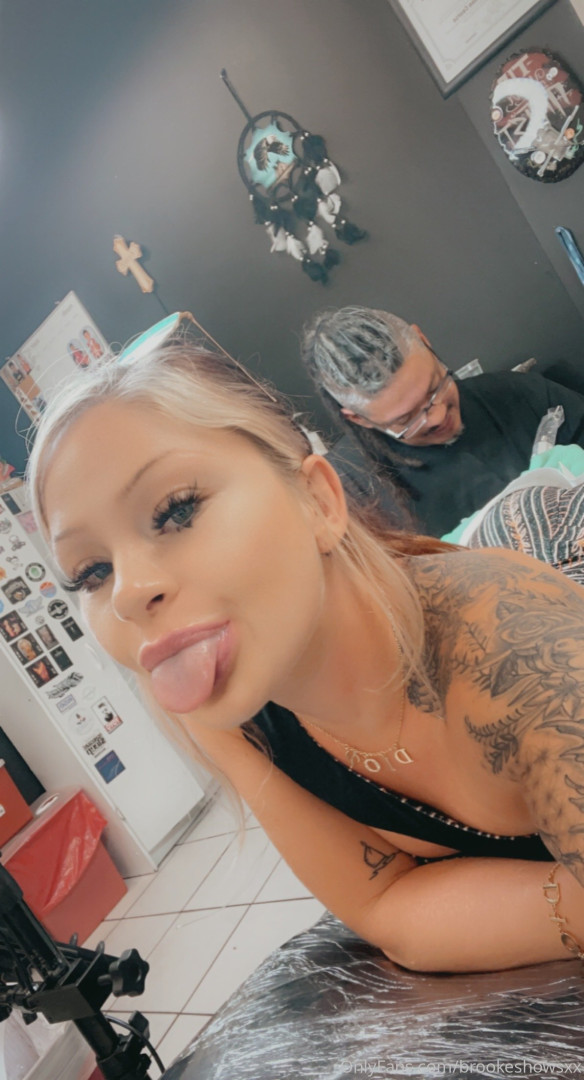 Photo by brookeshowsxx published on October 16,2023 21:27:47 - BestThots