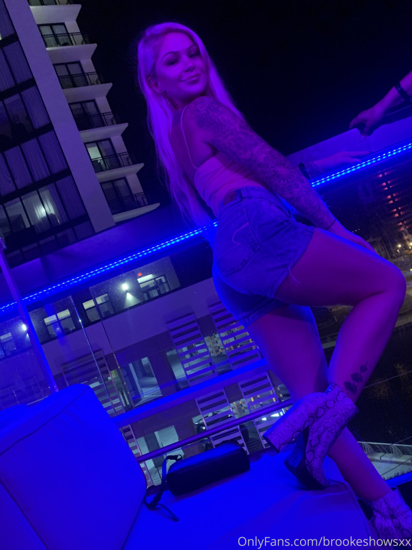 Photo by brookeshowsxx published on October 16,2023 21:28:54 - BestThots