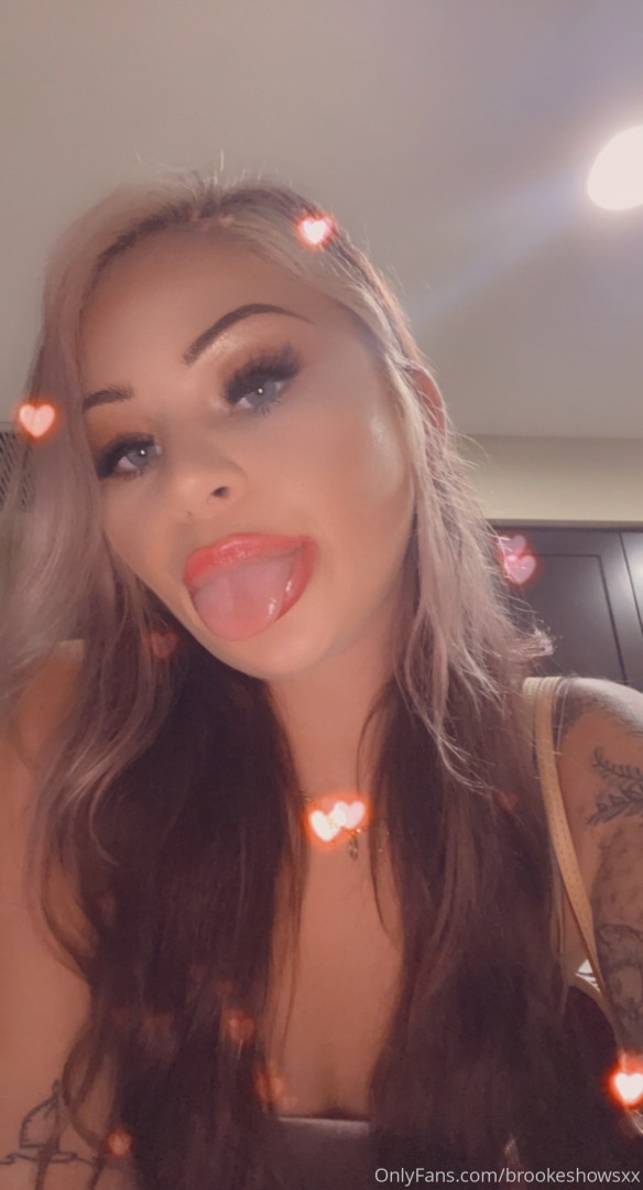 Photo by brookeshowsxx published on October 16,2023 21:33:54 - BestThots