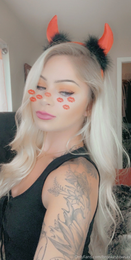 Photo by brookeshowsxx published on October 16,2023 21:35:41 - BestThots