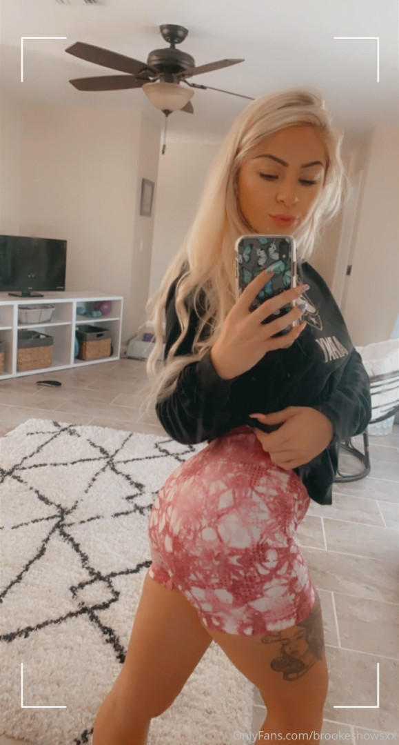 Photo by brookeshowsxx published on October 16,2023 21:40:03 - BestThots