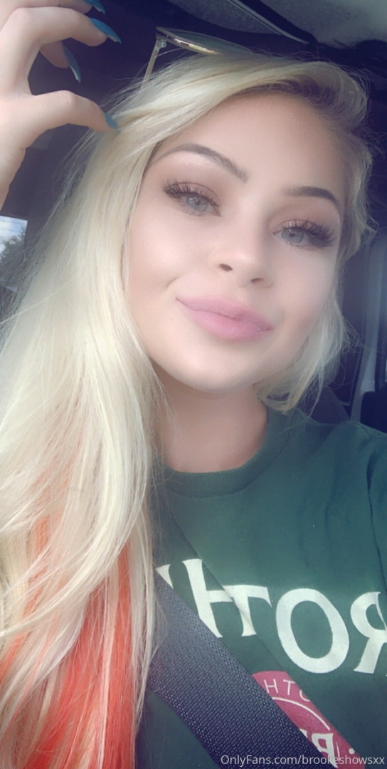 Photo by brookeshowsxx published on October 16,2023 21:52:17 - BestThots