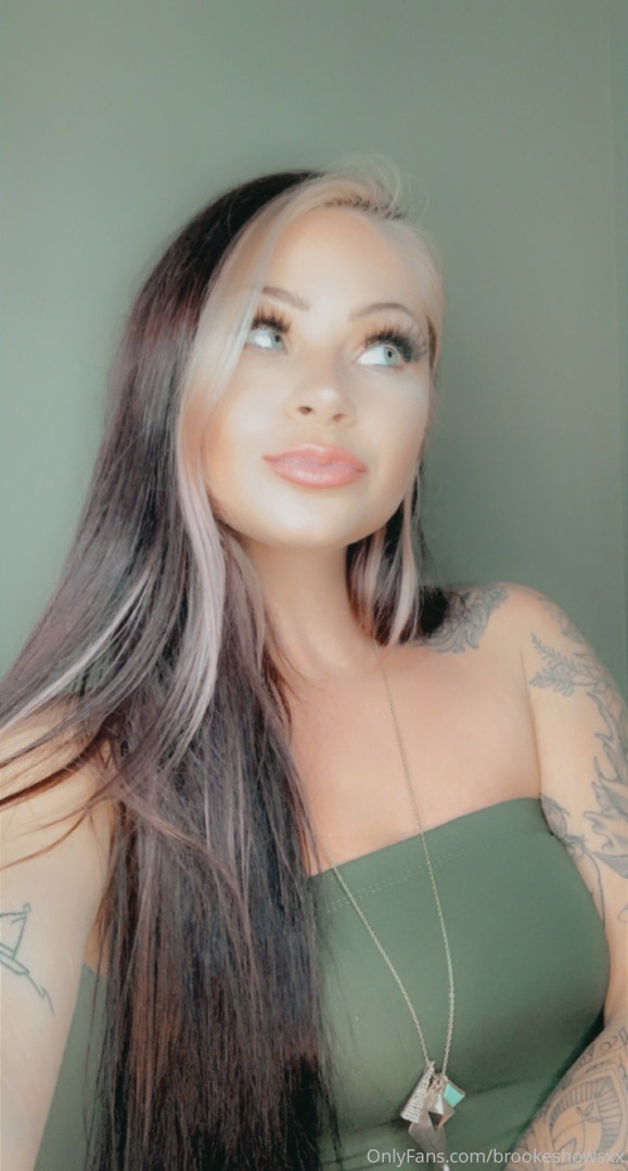 Photo by brookeshowsxx published on October 16,2023 21:59:43 - BestThots