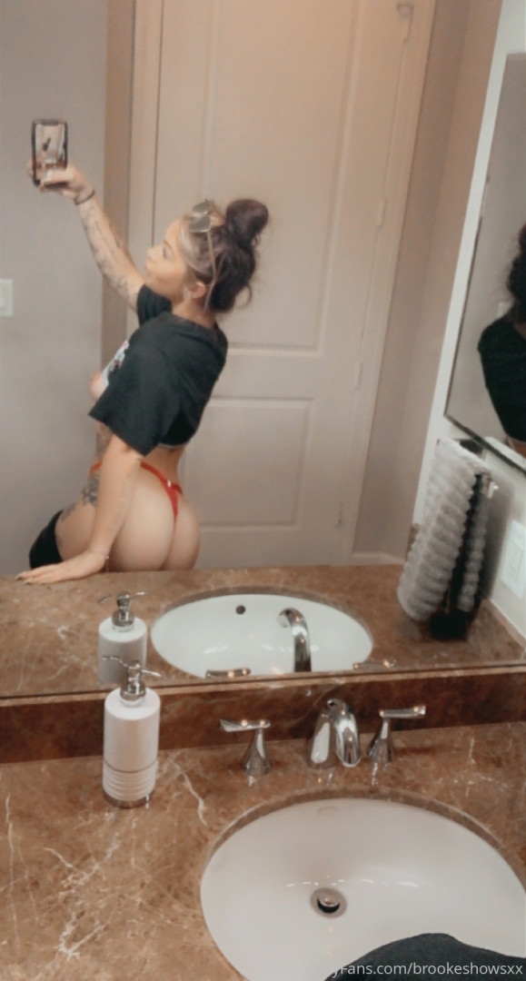 Photo by brookeshowsxx published on October 16,2023 22:06:32 - BestThots